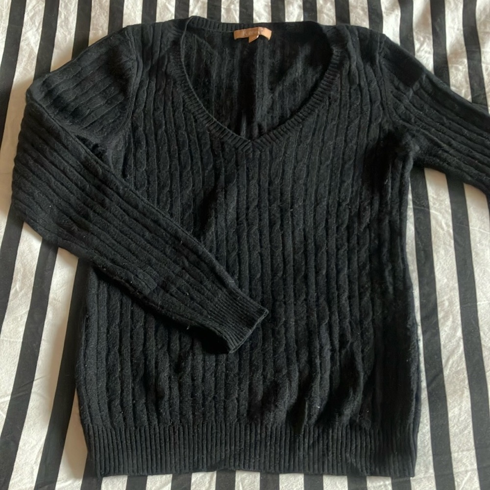 100% Cashmere Sweater. Kier+J. Black. Size XS. Excellent condition.